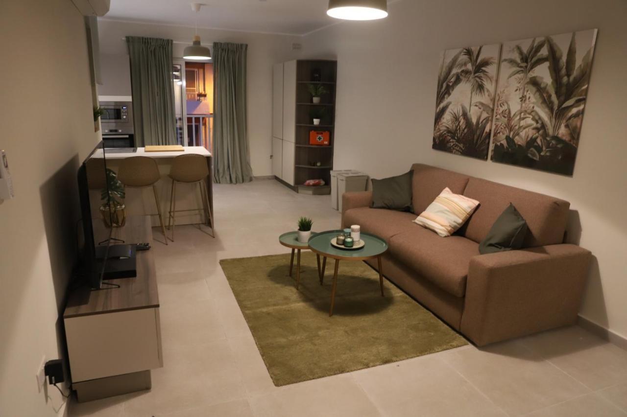 Lovely Holiday Home Next To Bus Terminus San Pawl il-Baħar Zewnętrze zdjęcie